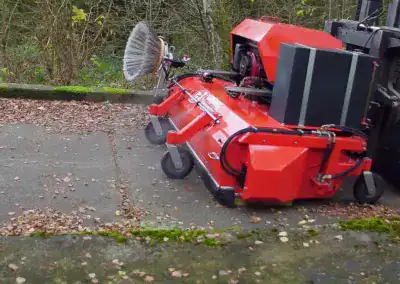 Schmutzaufnehmende Kehrmaschine GSV Modell