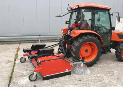 Kehrmaschine für den Traktor