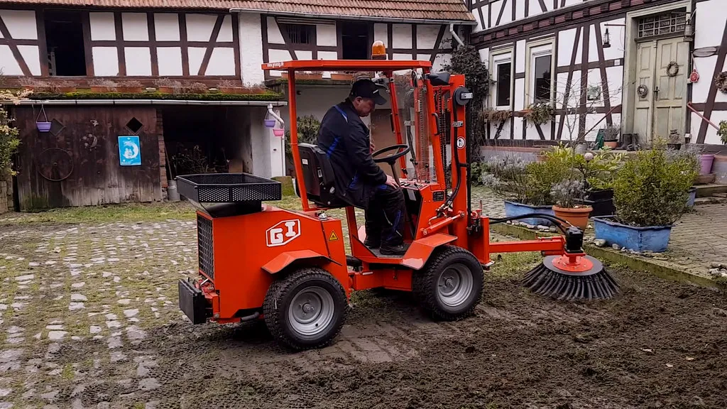 Uni-Truck Reinigung Pflaster