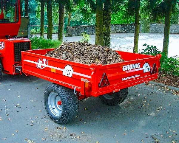 Uni-Truck Anhänger Erdtransport