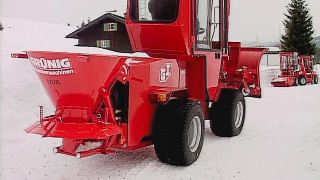 Uni-Truck Salzstreuer im Schnee